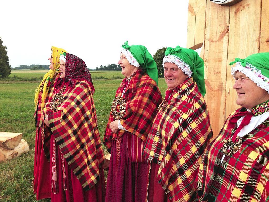 Zaku Krogs Jurkalne Buitenkant foto
